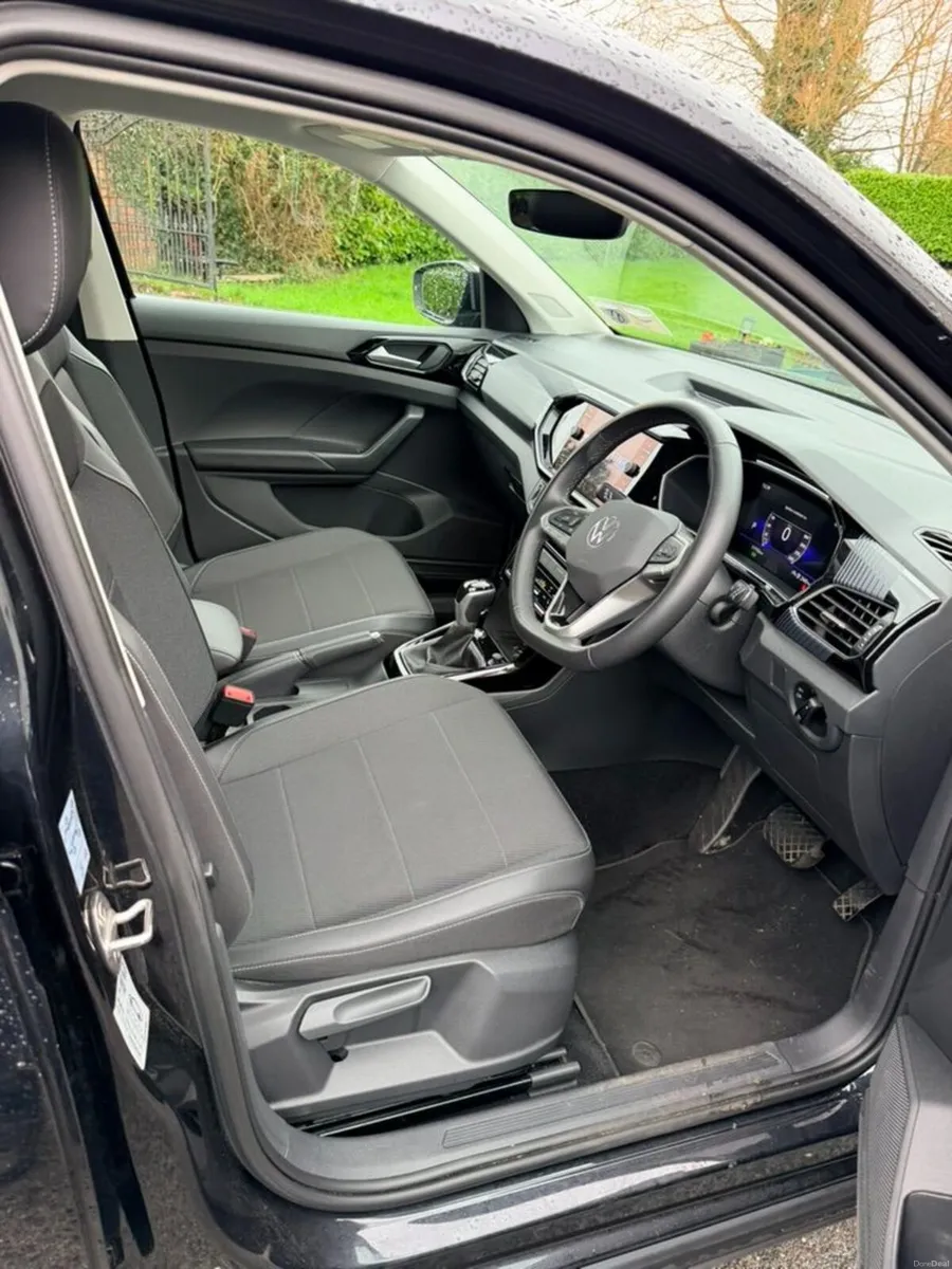 Volkswagen T-Cross 2024 - Image 2