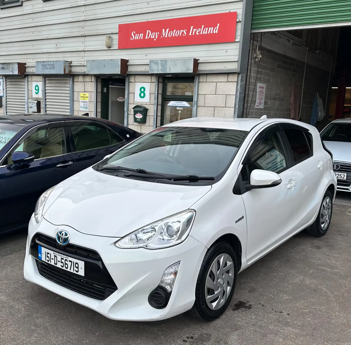 Automatic Toyota Hybrid Aqua - Image 1