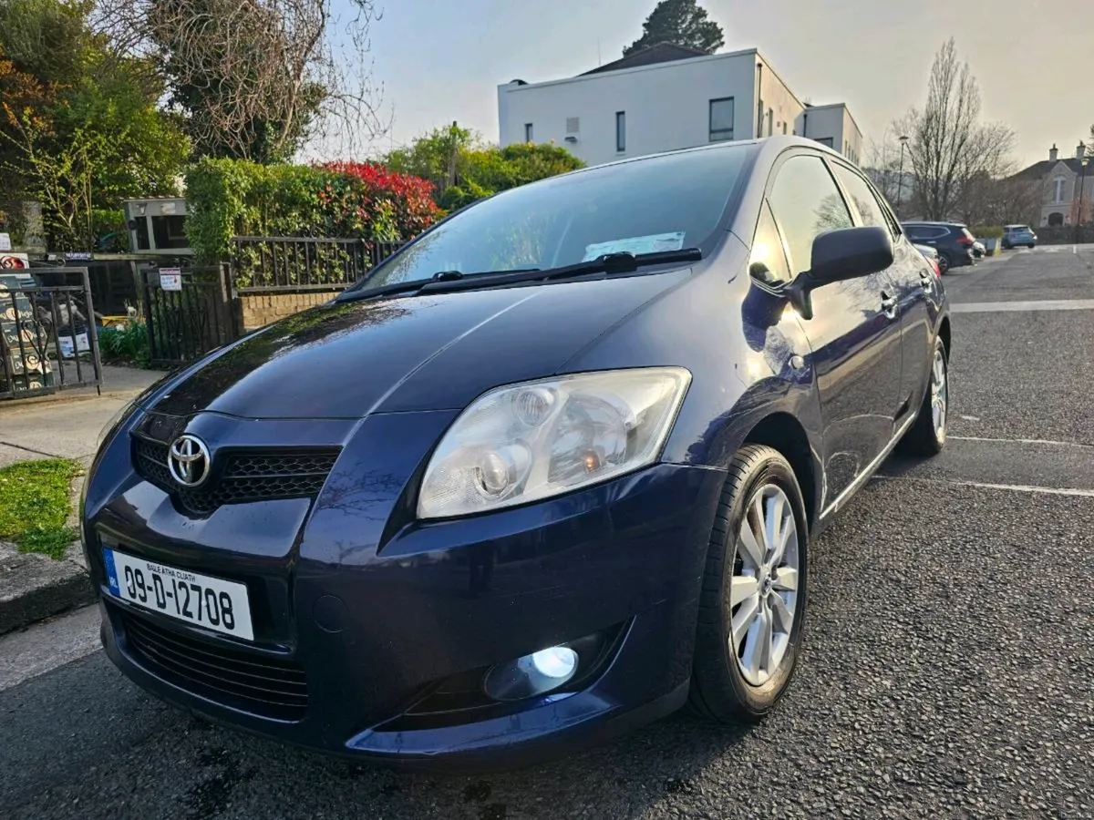 Toyota Auris 09 - Image 2