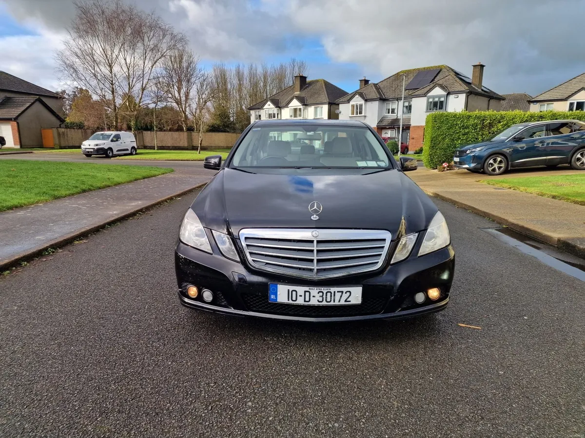 Mercedes-Benz E-Class Automatic  153000km - Image 2