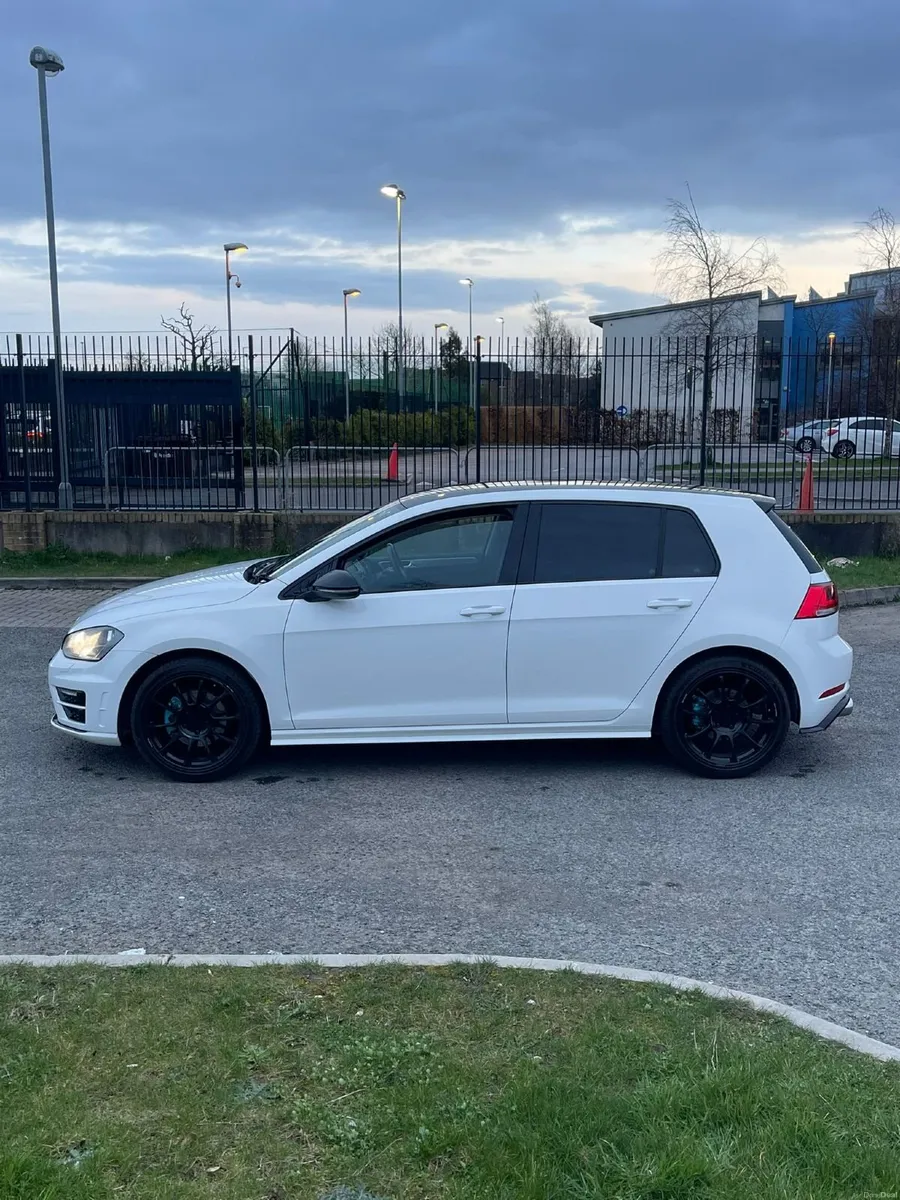 2016 Volkswagen Golf 1.4TSI - Automatic - Leather - Image 4