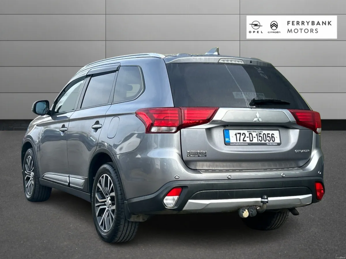 Mitsubishi Outlander OUTL 2WD 6MT 5SPEED 17MY 4DR - Image 4