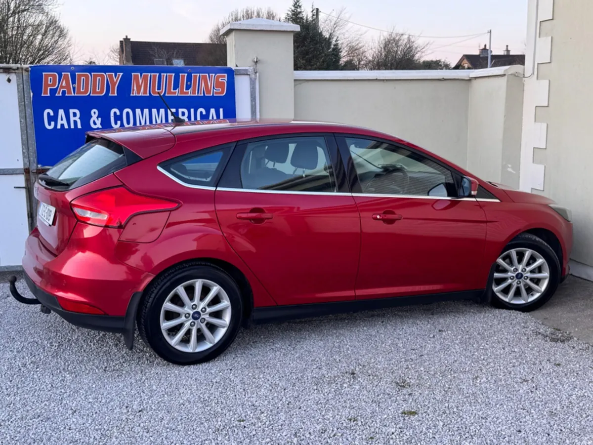 Ford Focus TITANIUM 1.5 TD 95PS 6SPEED 4DR - Image 4