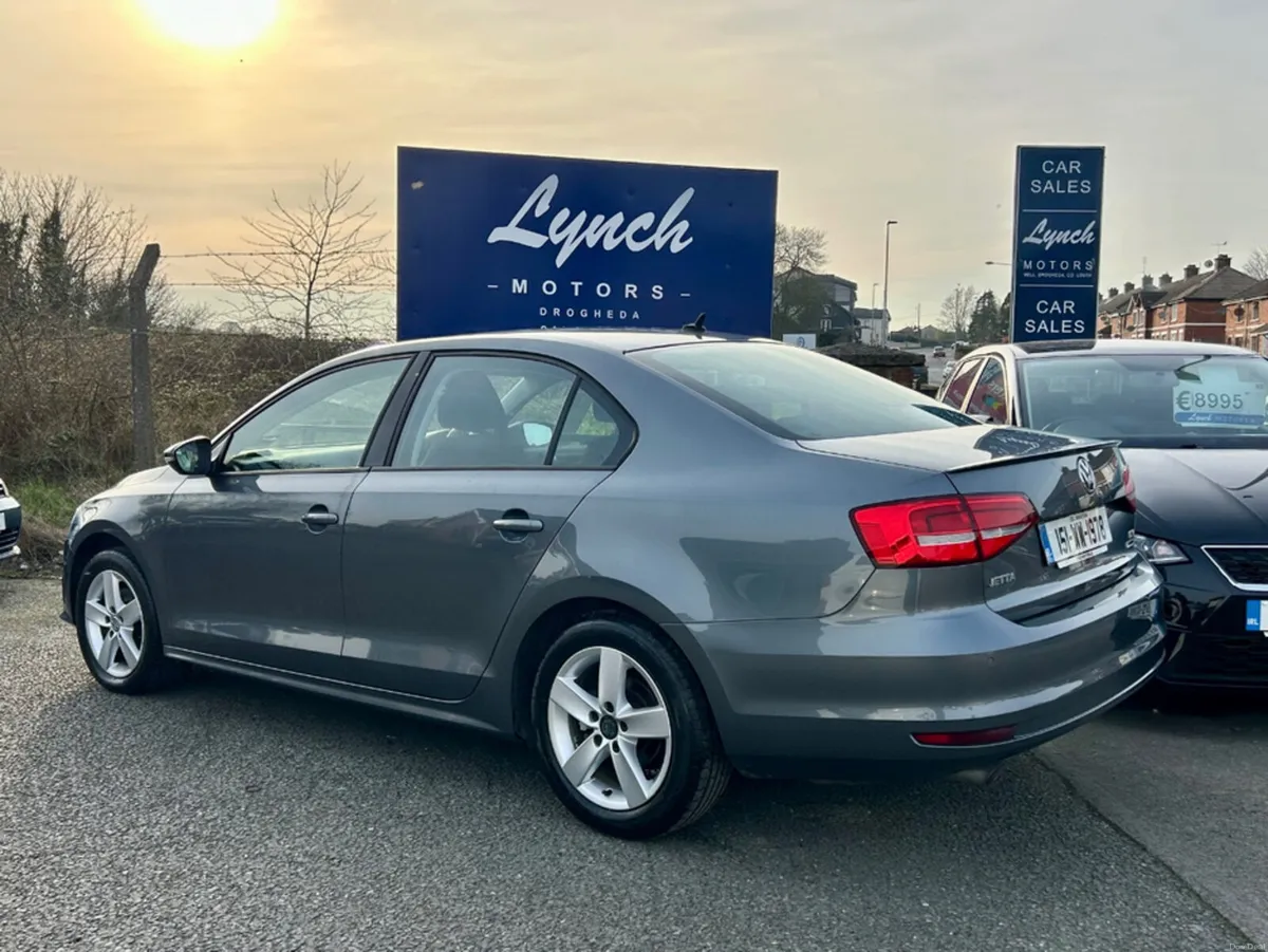 Volkswagen Jetta CL 1.2 TSI MANUAL 6SPEED FWD 105H - Image 4