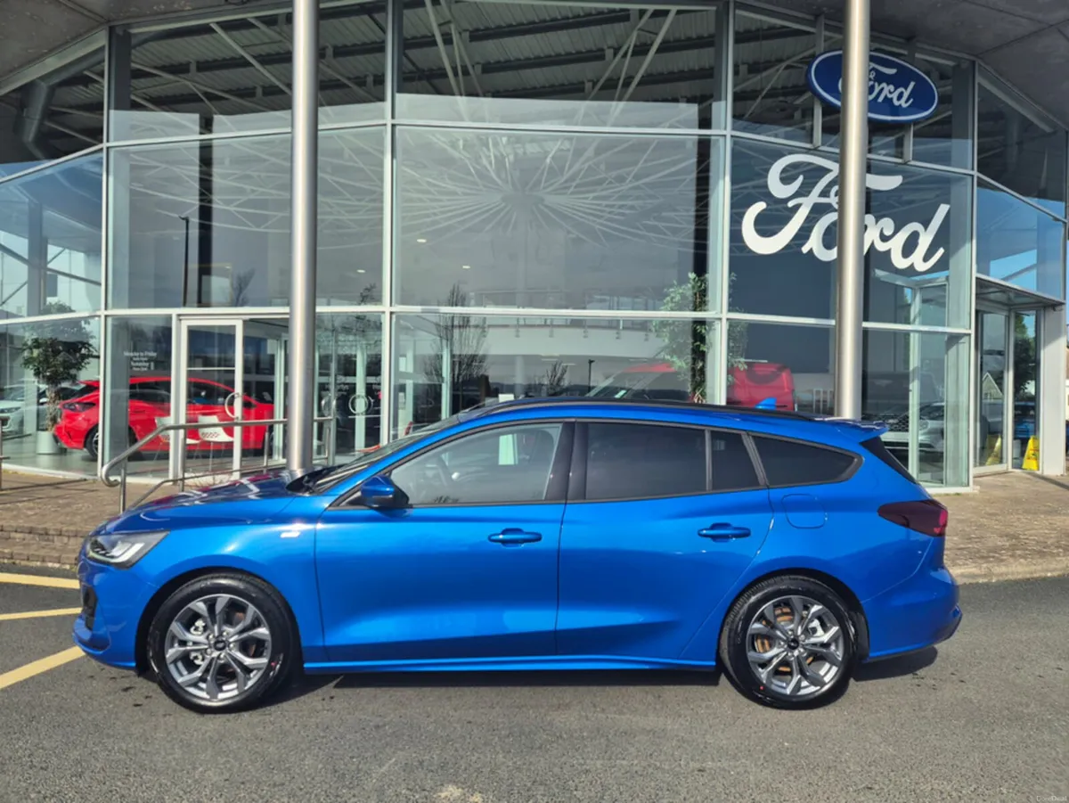 Ford Focus ST-LINE 1.0 125PS ESTATE - Image 2