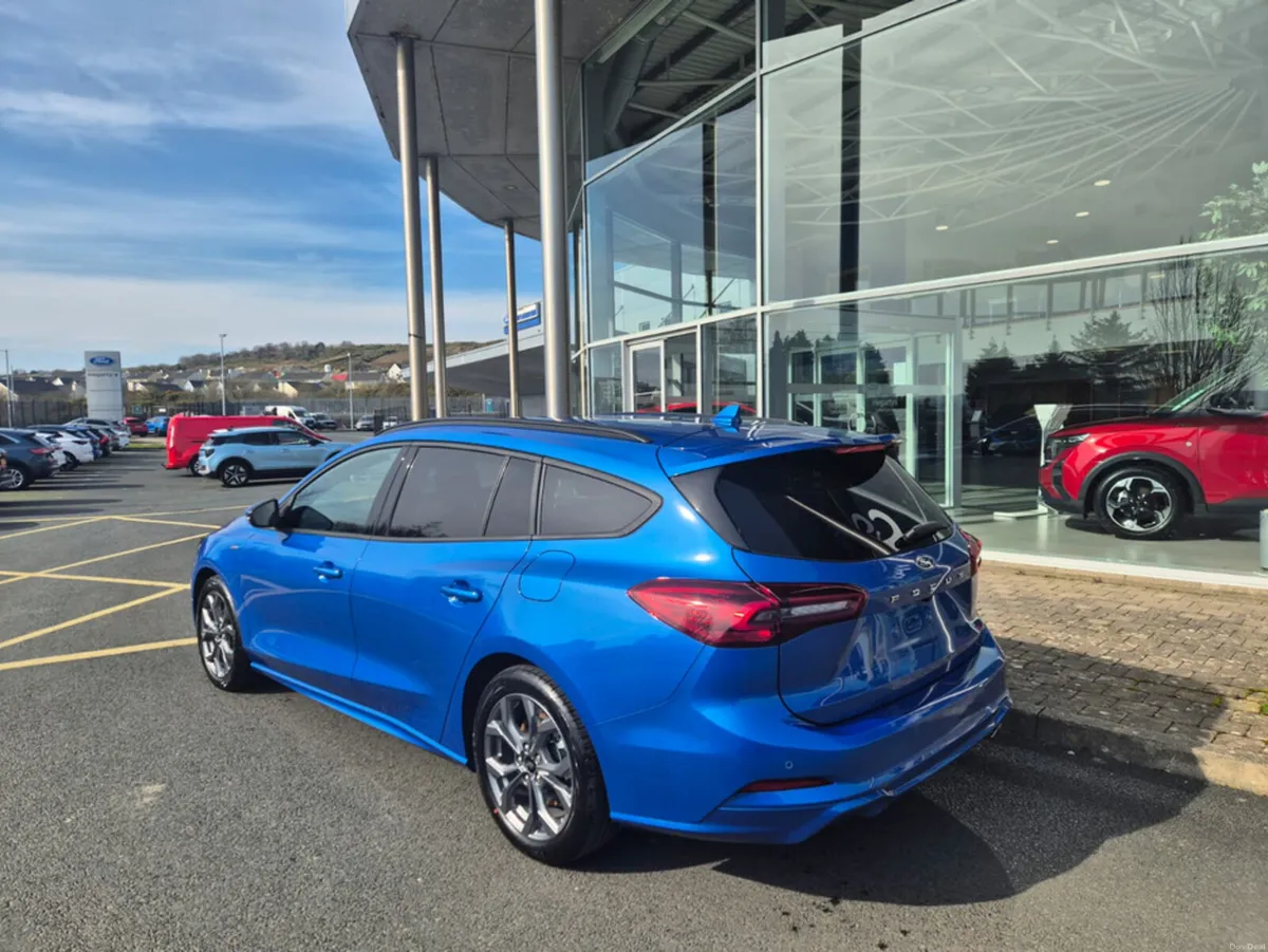 Ford Focus ST-LINE 1.0 125PS ESTATE - Image 4