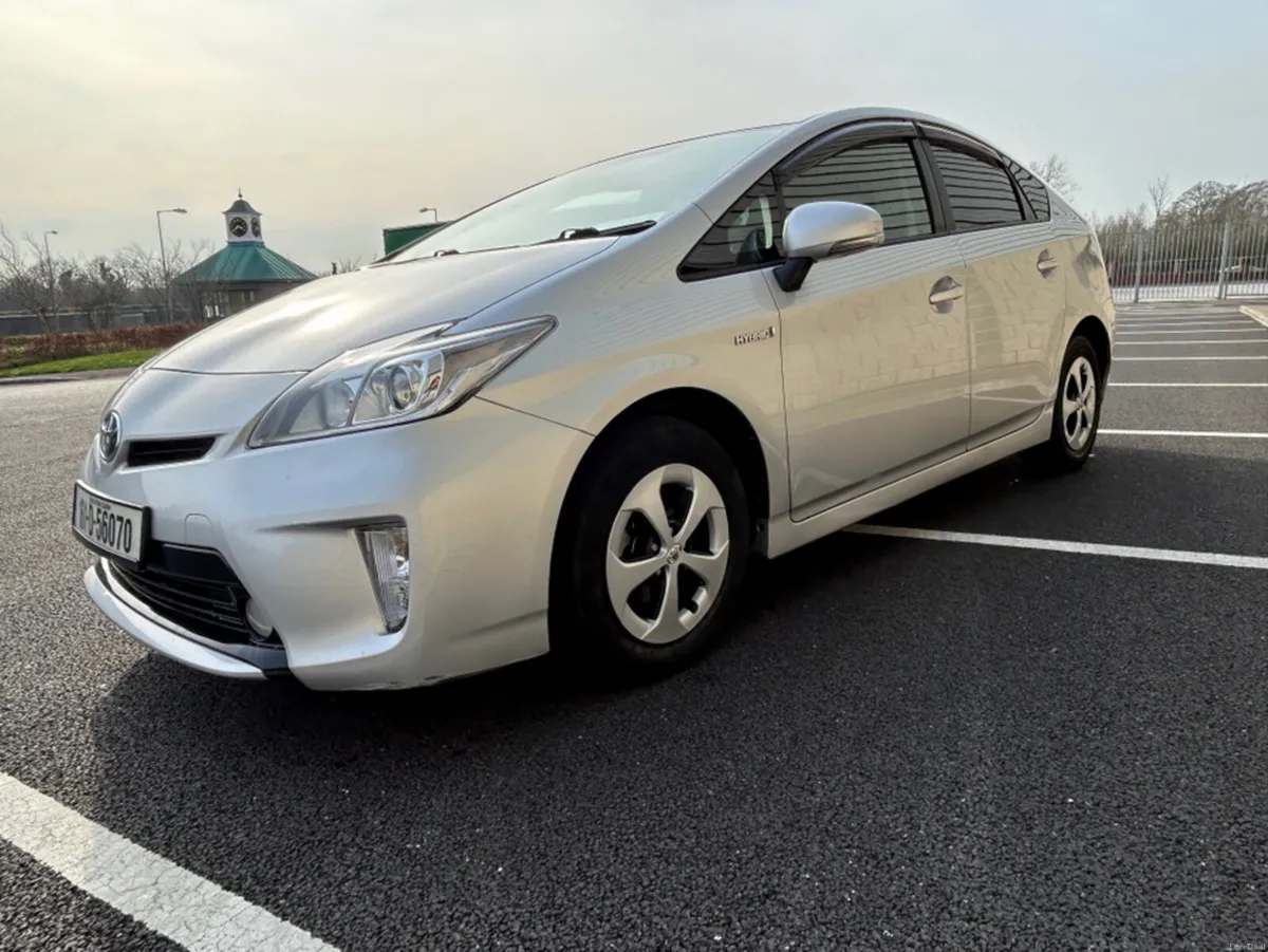 Toyota Prius ZVW30 5DR AUTO - Image 2