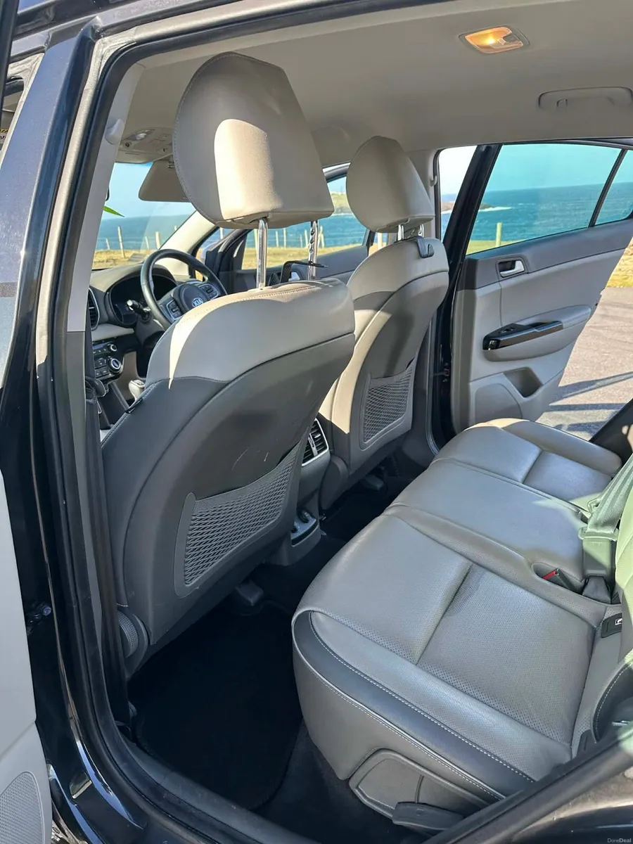 Kia Sportage 1.7 platinum 181 - Image 2