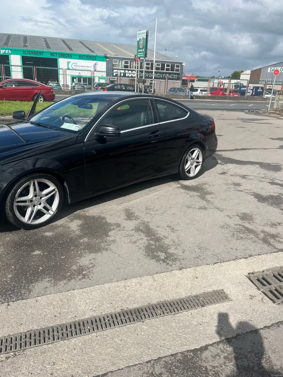 131 Mercedes c class coupe - Image 2