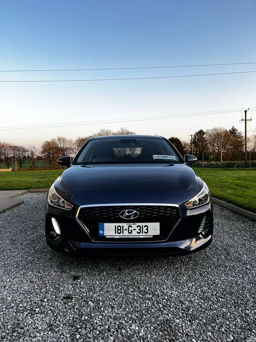 Hyundai i30 Deluxe 1.4 Petrol - Image 3
