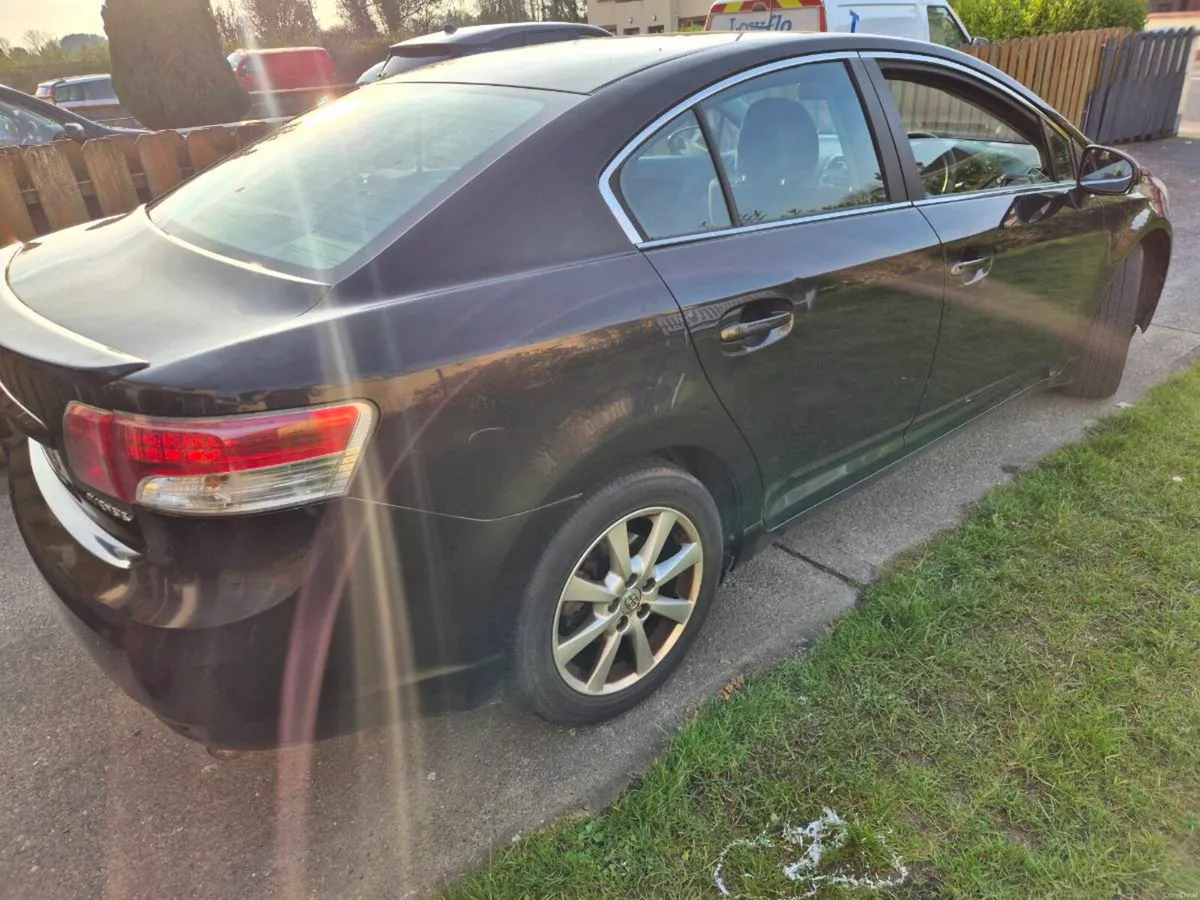 Toyota avensis - Image 3