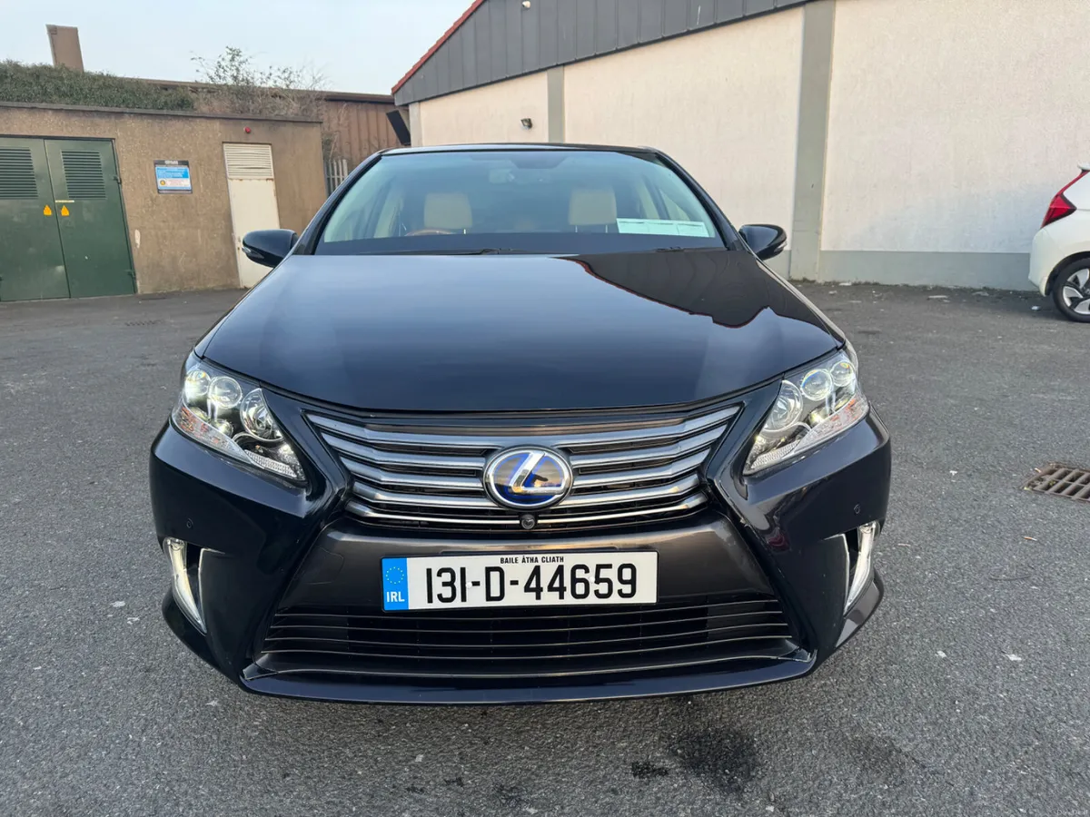 Lexus HS 2013 Automatic Hybrid  Full Option - Image 3
