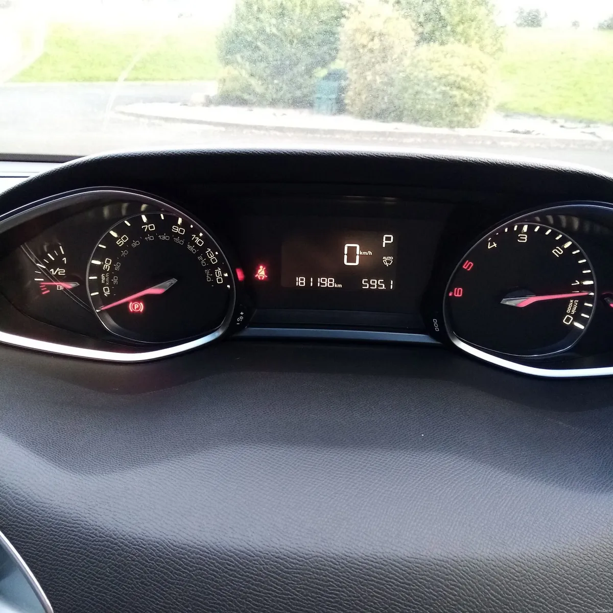 Peugeot 308 2015 - Image 4