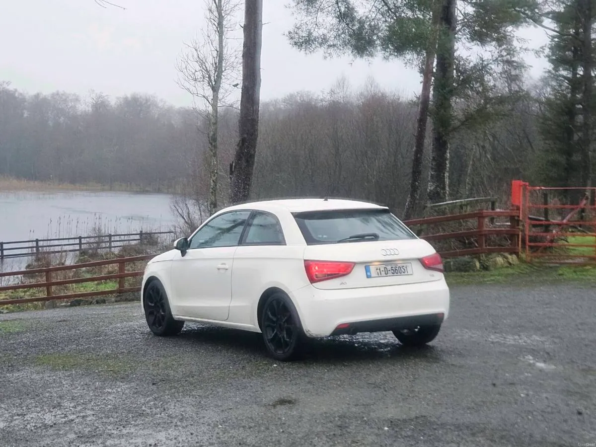 IMMACULATE AUDI A1 1.6 DIESEL IDEAL STARTER CAR - Image 2