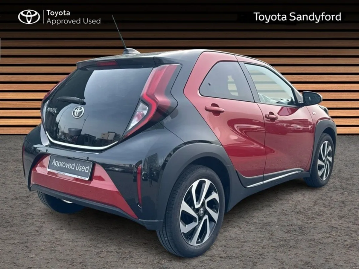 Toyota Aygo X DESIGN // NEW MODEL // REAR CAMERA / - Image 2
