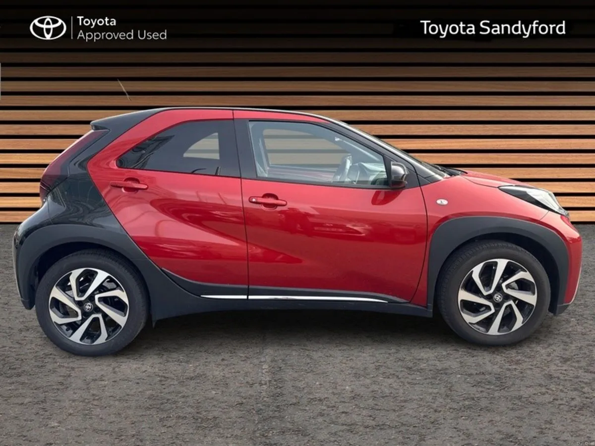 Toyota Aygo X DESIGN // NEW MODEL // REAR CAMERA / - Image 3