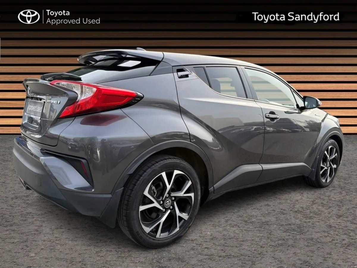 Toyota C-HR HYBRID SPORT // REAR CAMERA // BLUETOO - Image 2