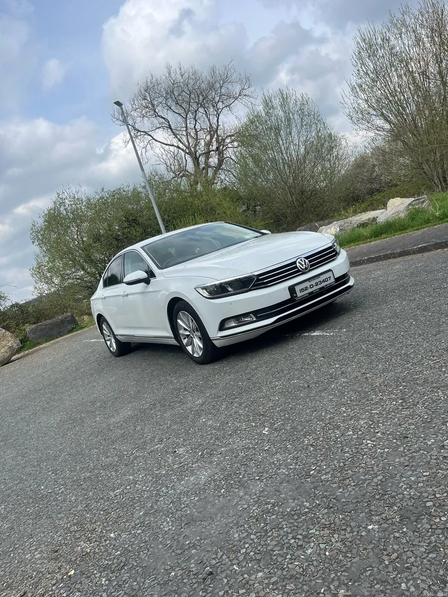Volkswagen Passat highline auto - Image 1