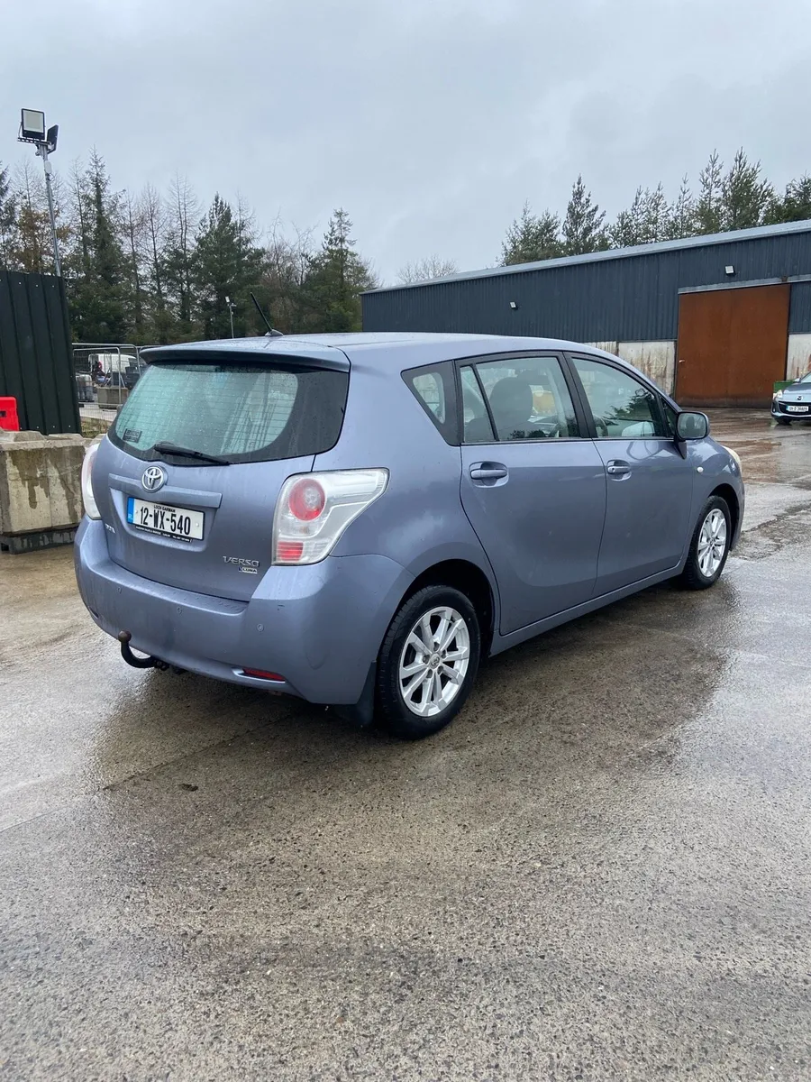 Toyota Verso 7 seater diesel - Image 4
