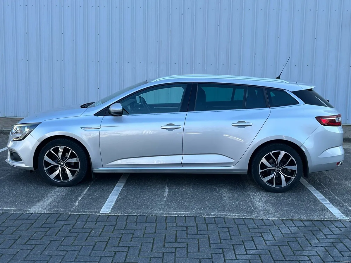 2020 Megane Iconic, 1.3 petrol, Only 113k km - Image 4