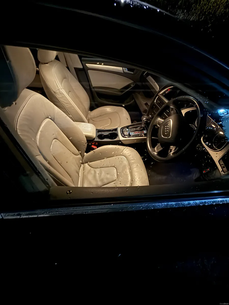 ✅ Automatic 136Km Grey Leather 2-Year Warranty t/b - Image 3