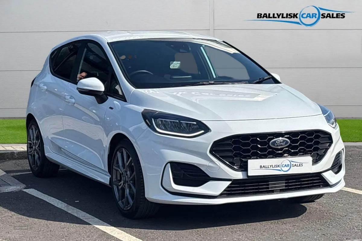 Ford Fiesta 1.0T 100PS ST-Line in White with 27K - Image 1