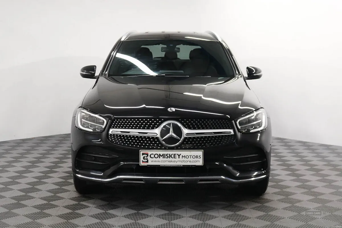 Mercedes-Benz GLC 220d AMG Line - Image 2