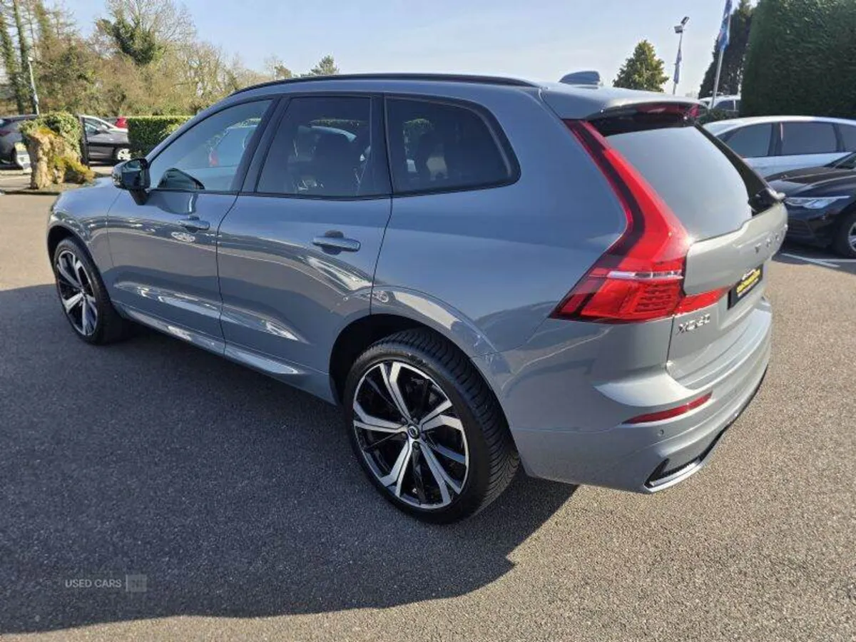 Volvo XC60 R-DESIGN - Image 3