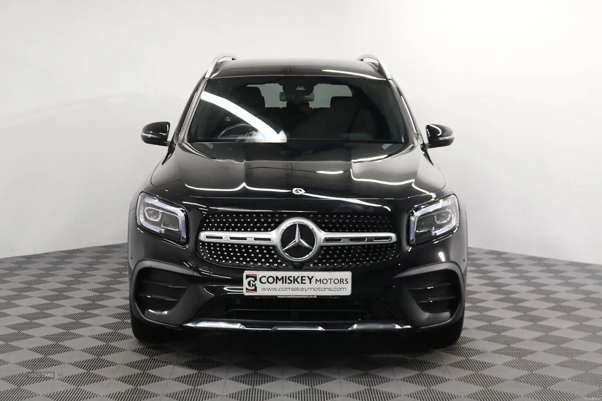 Mercedes-Benz GLB 200 MHEV AMG Line - Image 2