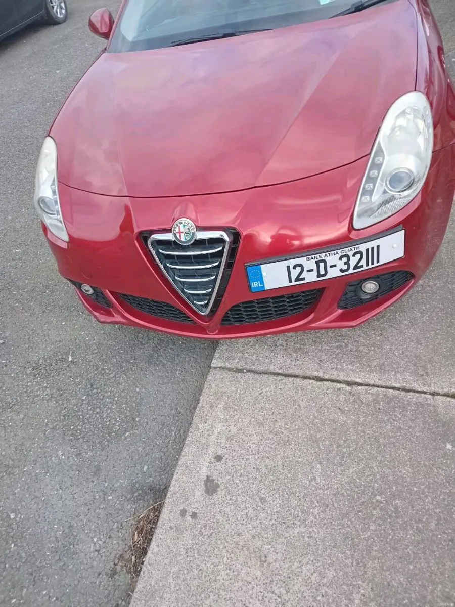 Alfa Romeo Giulietta 2012 - Image 2