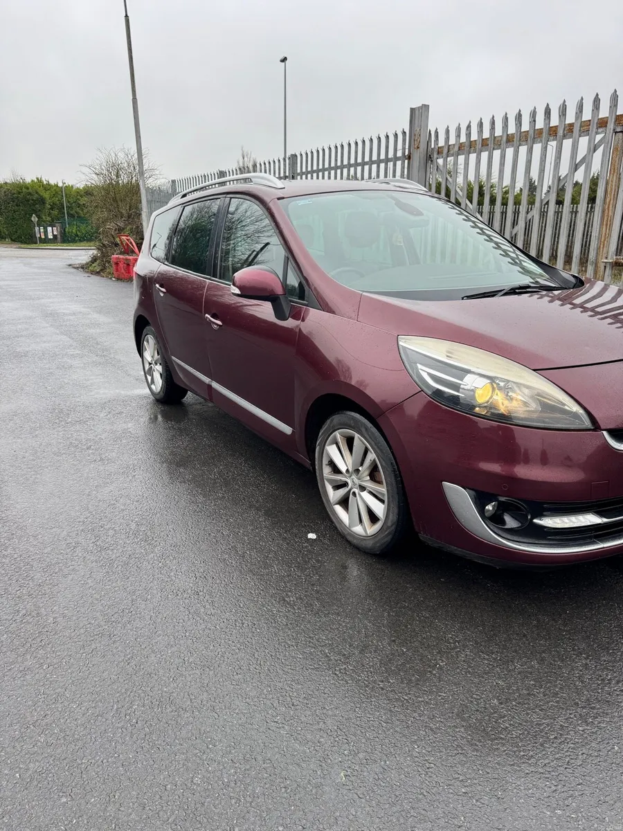 Renault Grand Scenic 7 Seats - Image 2