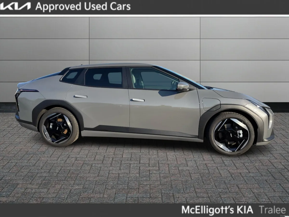 Kia EV4 Fastback Earth 3 - Image 5