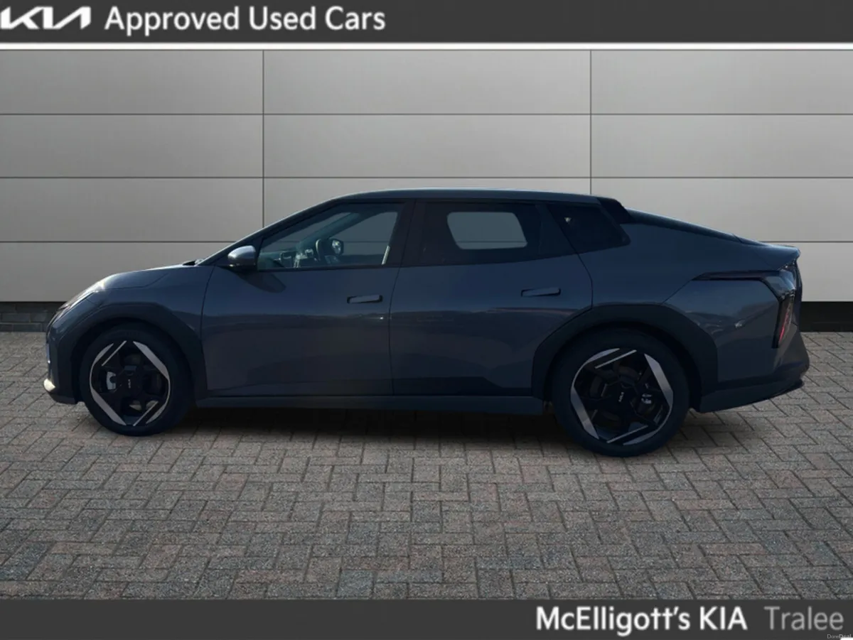 Kia EV4 Fastback Earth 3 - Image 6