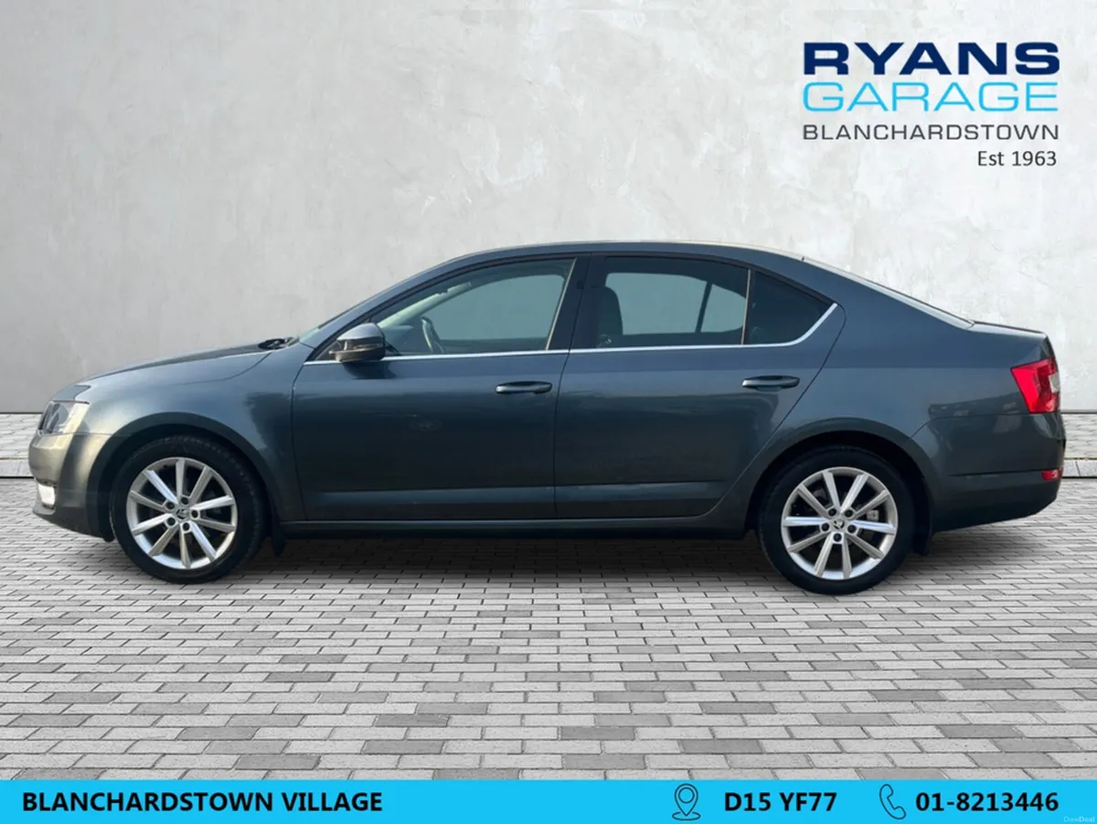 Skoda Octavia STYLE 1.2 TSI 4DR  AUTOMATIC DSG - Image 4