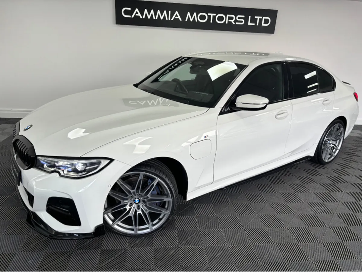 BMW 3-Series BMW 330E M-SPORT AUTO HYBRID*ONLY 14, - Image 4
