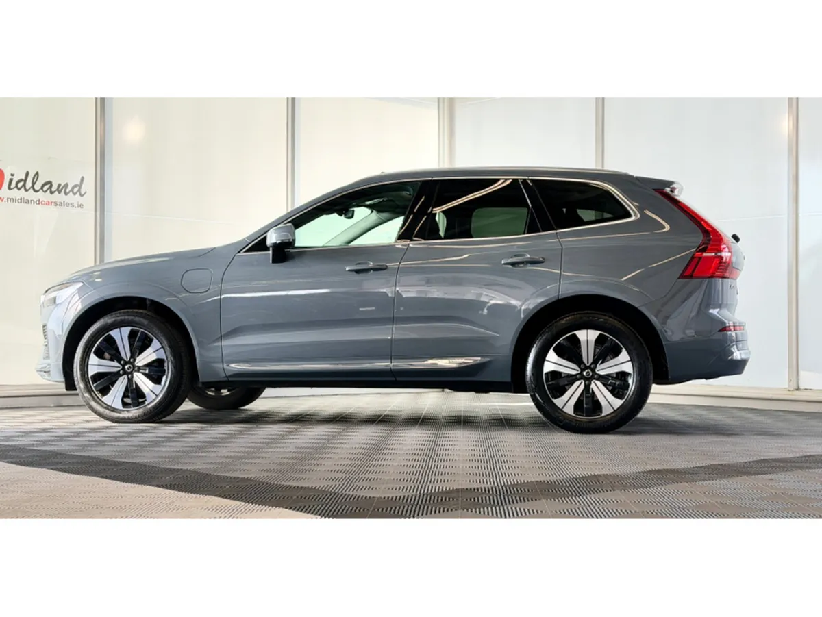 Volvo XC60 CORE T6 RECHARGE AWD - Image 2