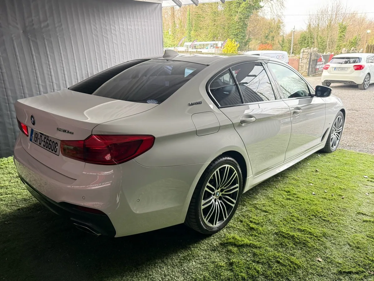 BMW 530e M Sports i Performance only 70 km - Image 3