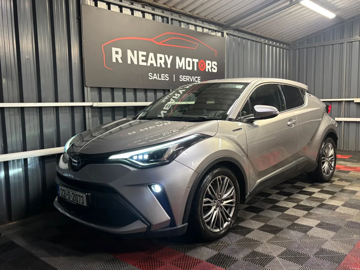 2022 Toyota C-HR Hybrid Auto Sol - Image 6