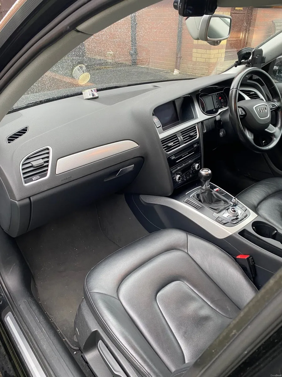 Audi A4 2015 - Image 4
