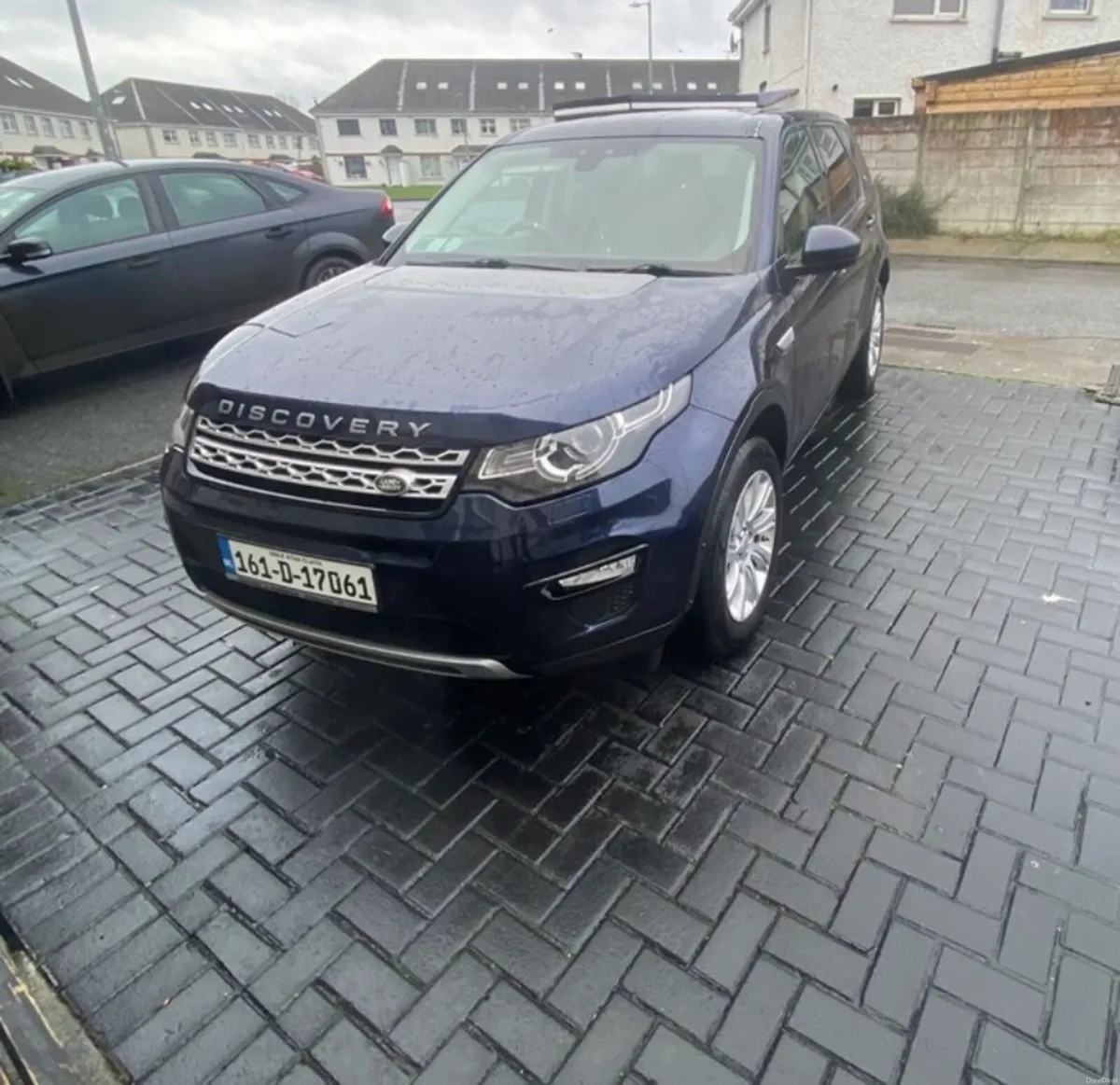 2016 Land Rover discovery - Image 1