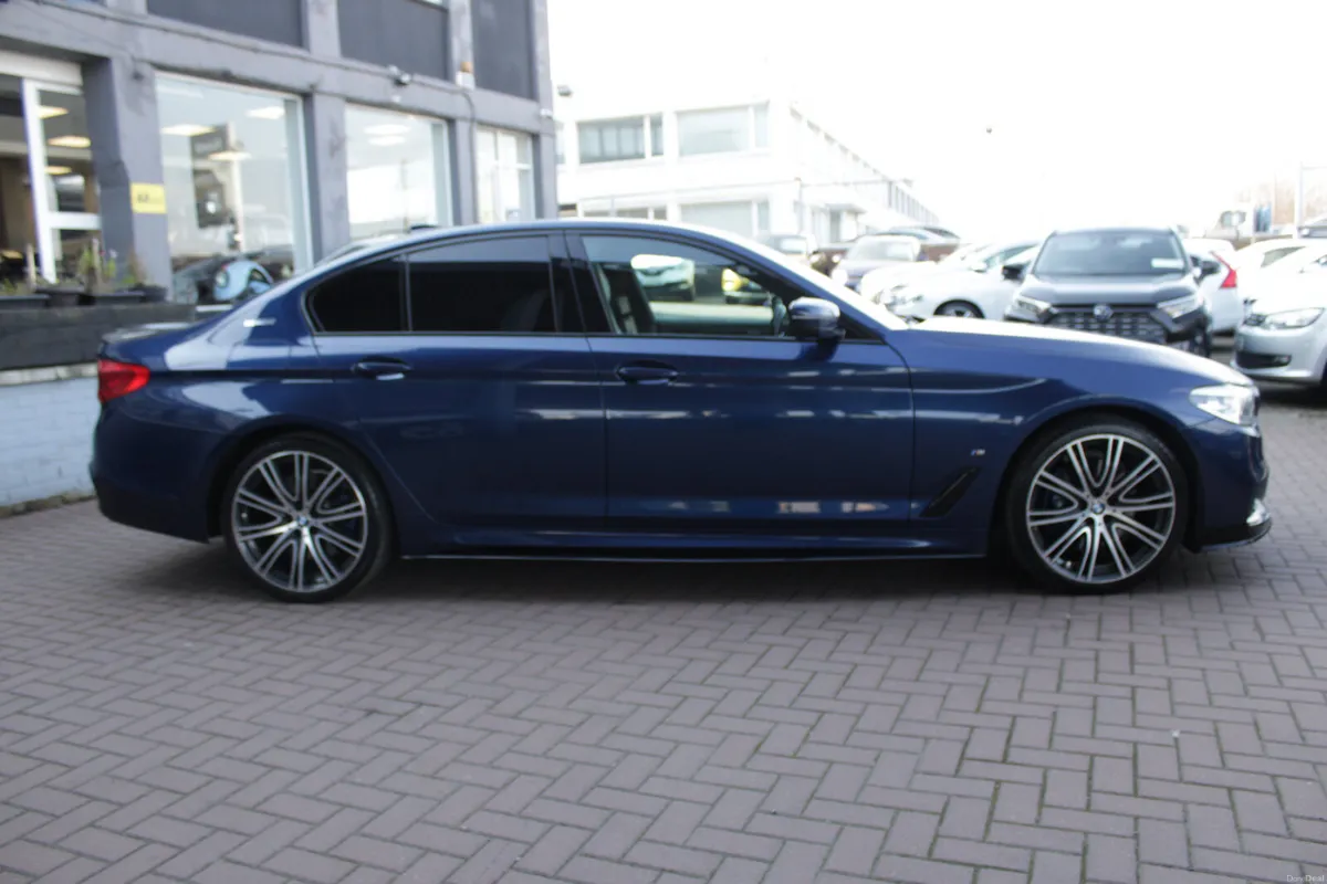 BMW 5-Series 2019 - Image 3