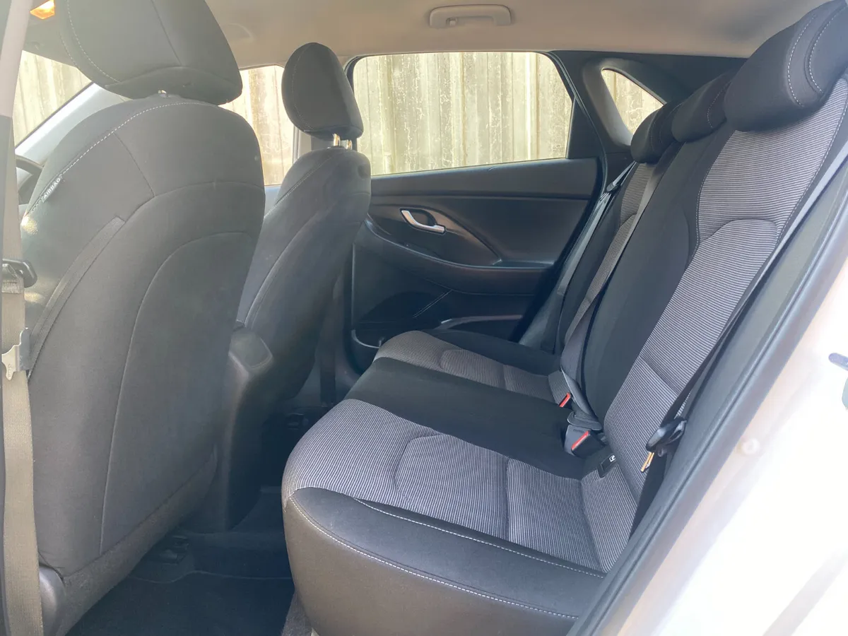 Hyundai i30 2019//PETROL///FINANCE AVAILABLE - Image 5