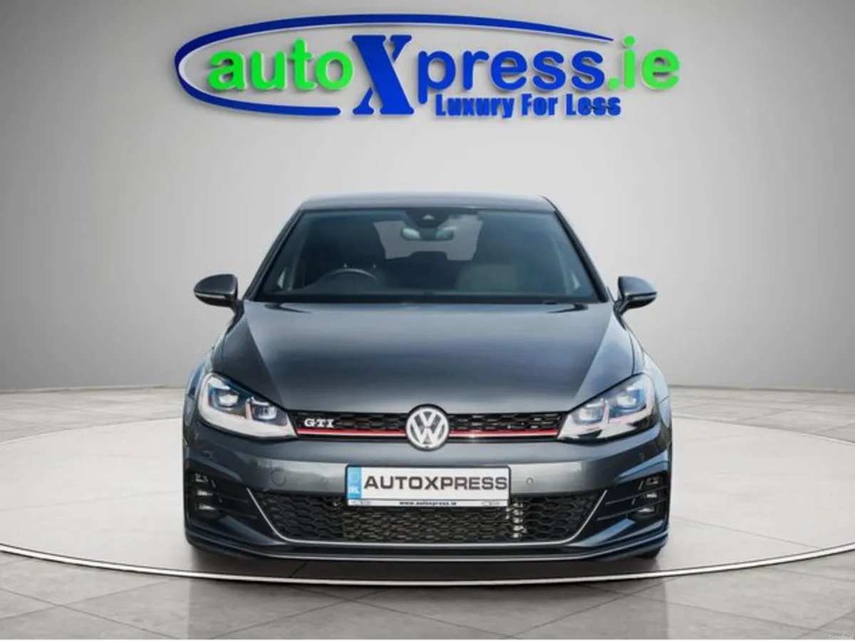 Volkswagen Golf 2.0 GTI Automatic, Reversing camer - Image 3