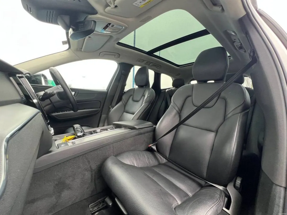 Volvo XC60 T6 PLUS DARK AWD 2.0 HYBRID ** HUGE SPE - Image 2