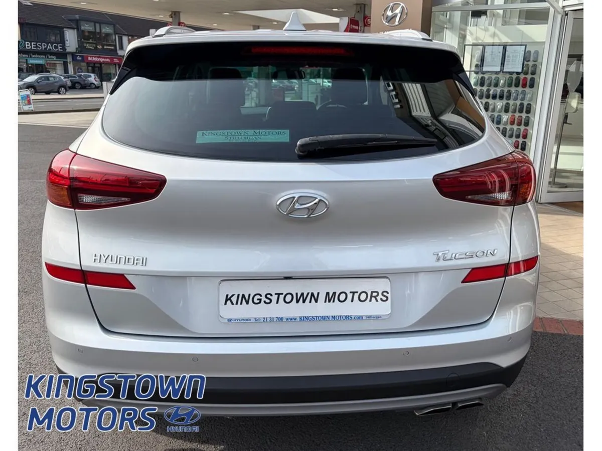 Hyundai Tucson ix35 Executive 5DR - Image 4