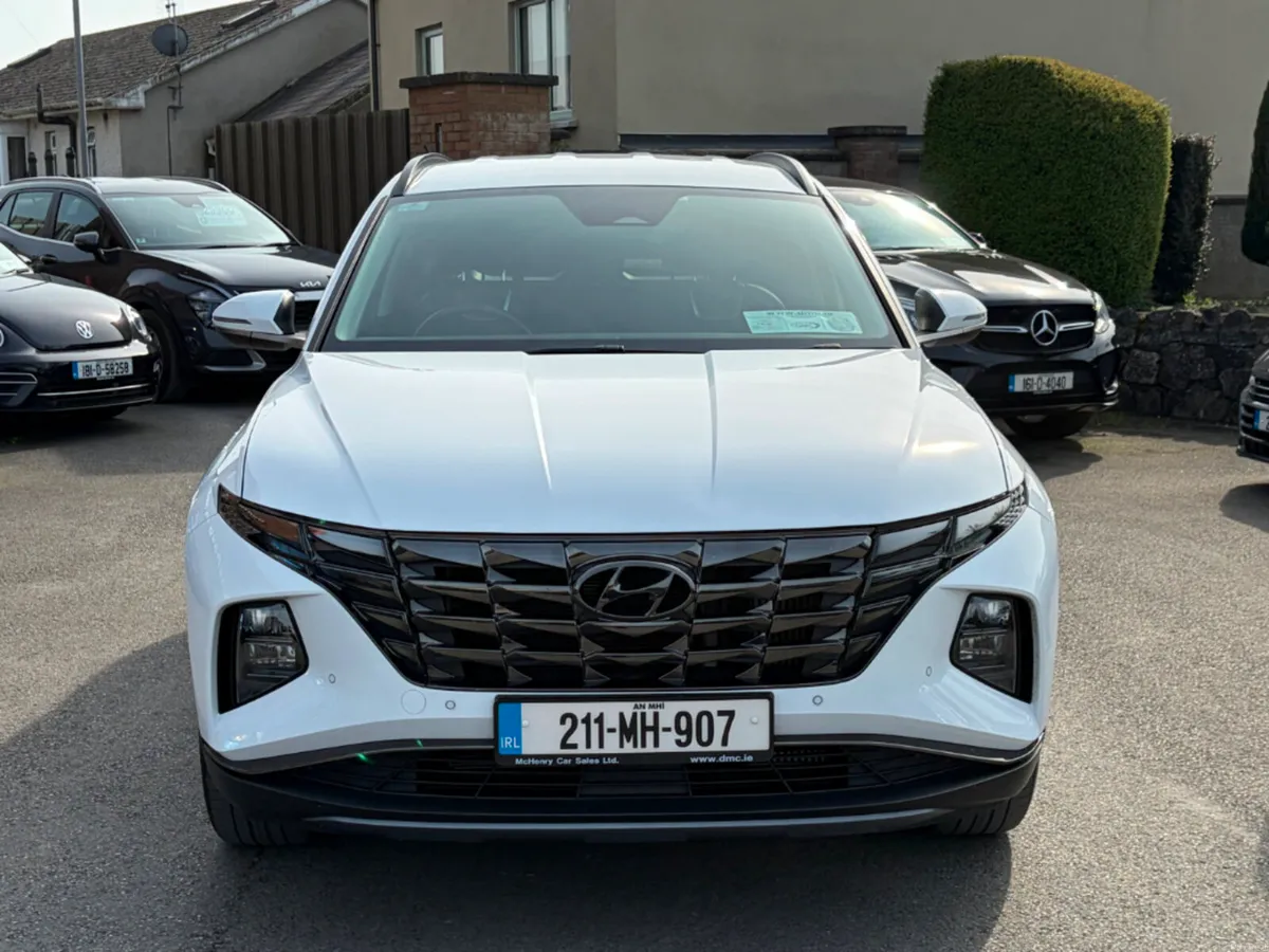 Hyundai Tucson Executive Plus 5DR *Low Mileage* - Image 2