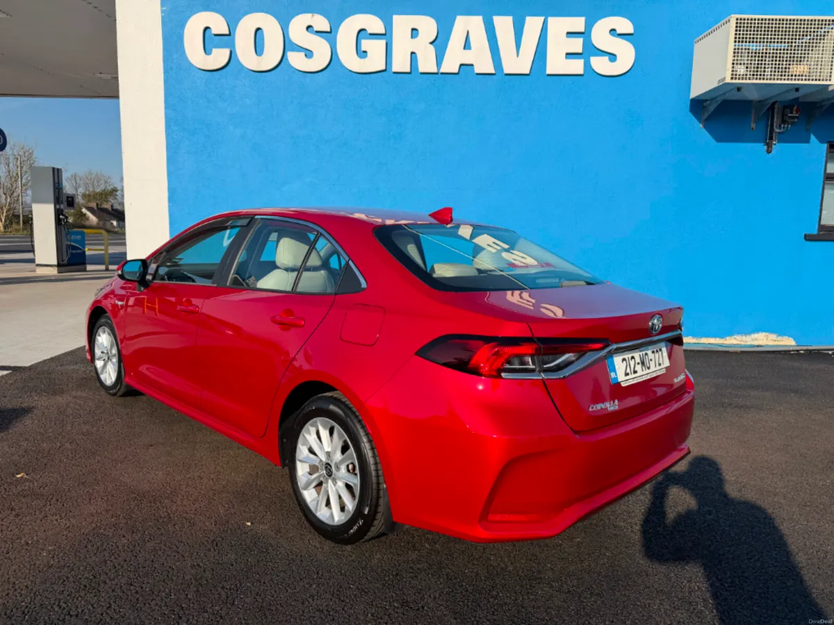Toyota Corolla Hybrid Luna 4DR Auto 4DR Auto - Image 4