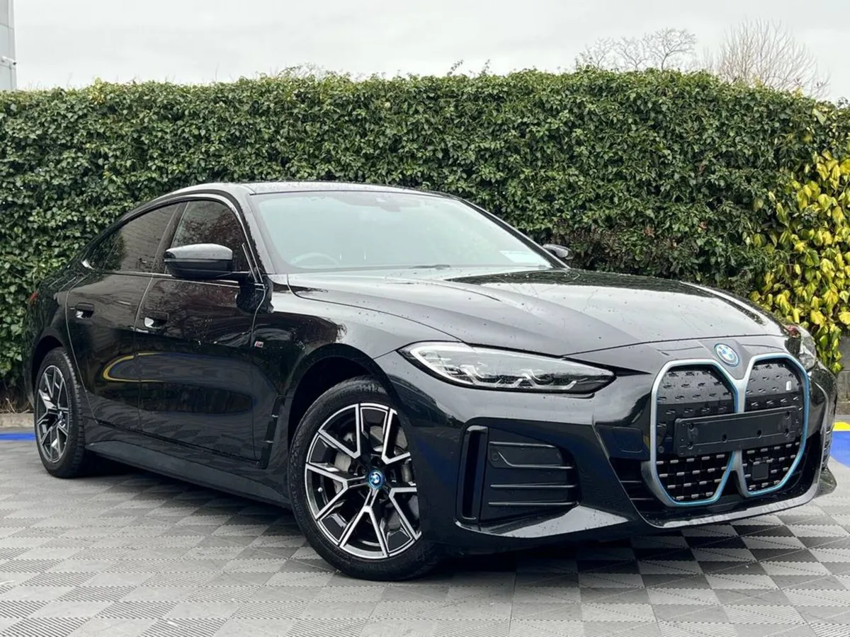 BMW i4 M-SPORT XDRIVE40E // APPLE CARPLAY/ANDROID - Image 1