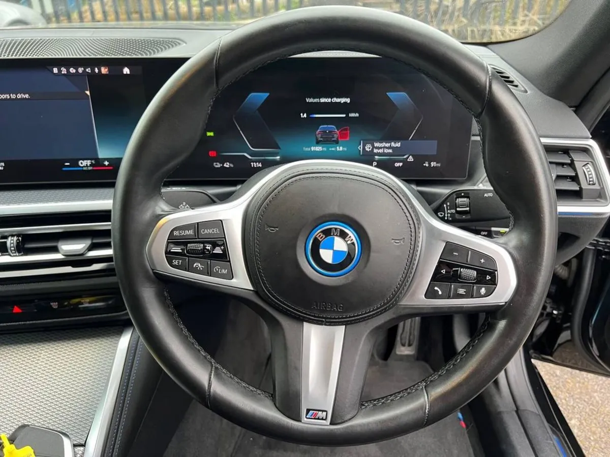 BMW i4 M-SPORT XDRIVE40E // APPLE CARPLAY/ANDROID - Image 4