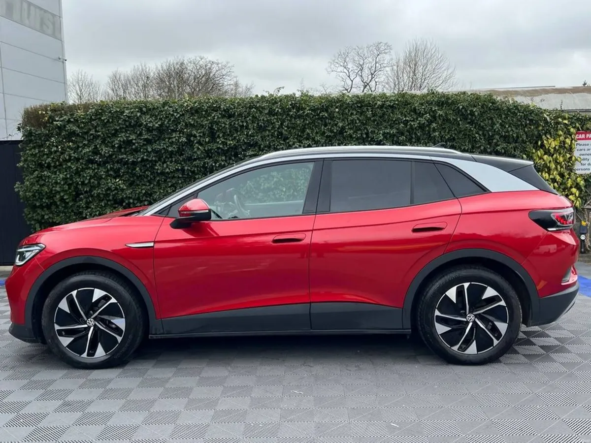Volkswagen ID.4 PURE 52KWH // VERY LOW MILEAGE // - Image 4
